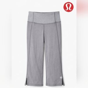 Lululemon athletica Gray Activewear Womens Crooped Yoga Workout Pant Size 4.